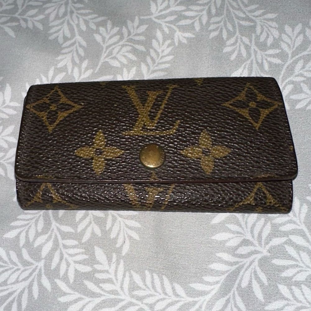 Louis Vuitton Key holder Brown Monogram